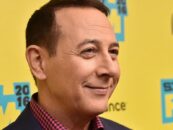 La star pee-wee Herman, Paul Reubens, se révèle gay à titre posthume dans un nouveau documentaire