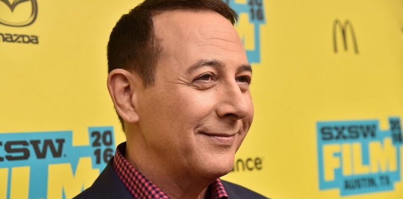 La star pee-wee Herman, Paul Reubens, se révèle gay à titre posthume dans un nouveau documentaire