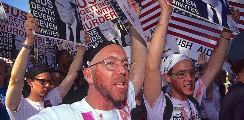 Les ordres exécutifs anti-transgenres de Trump obligent les CDC à supprimer les ressources du VIH