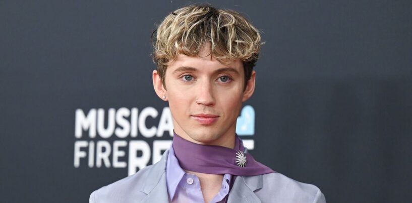 Troye Sivan dit qu'il est «  inspiré par le sexe '' pour l'album à venir torride