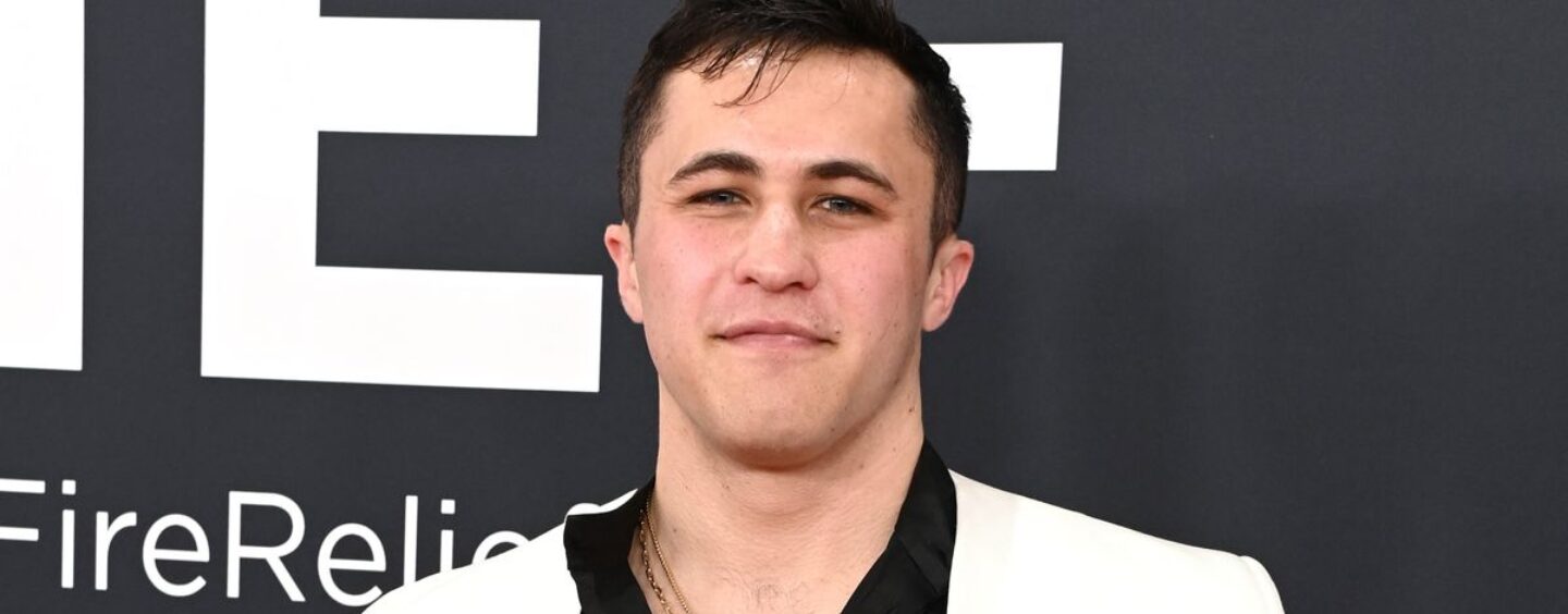 Chris Olsen embrasse son sex-appeal et «se sent confiant» à Grammys