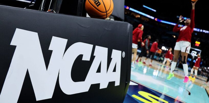 Caves de la NCAA et dit qu'elle obéira à l'ordre de Trump interdisant les athlètes trans