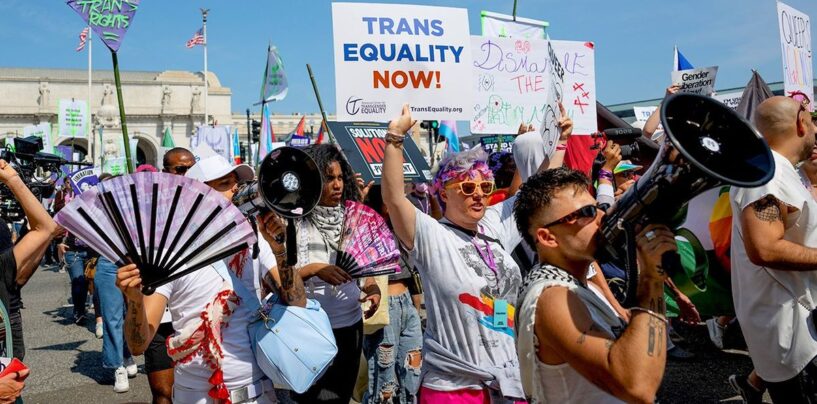 Nous avons besoin de moins de panique des médias queer