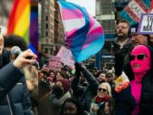 Le rallye pour les jeunes transgenres dépasse la place Union de New York, sur les photos