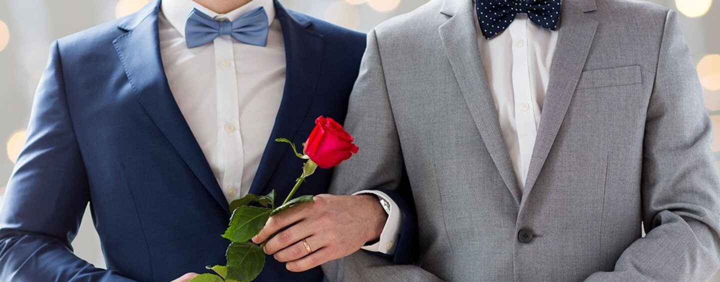 Le lieu de Caroline du Sud accueille des mariages LGBTQ + gratuits en matière de soutien et de protestation