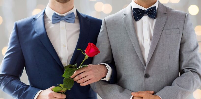 Le lieu de Caroline du Sud accueille des mariages LGBTQ + gratuits en matière de soutien et de protestation