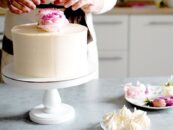 Règles du tribunal contre Antigay Bakery en Californie