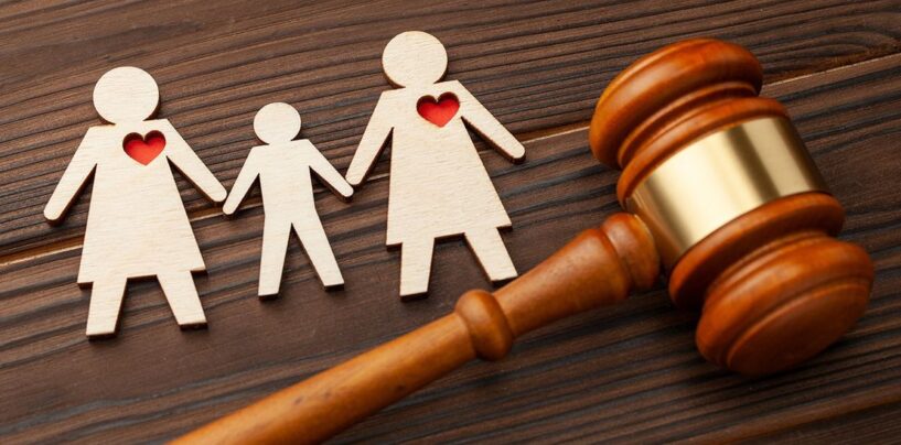 Créer des familles pour toujours pour les jeunes en famille d'accueil et les familles LGBTQ +