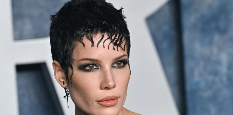 Les teasers sexy de Halsey pour son prochain single 'Safeword' ont des saphiques qui fondent