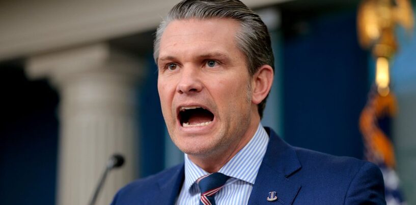 Le chef du Pentagone Trump, Pete Hegseth, promulgue les politiques militaires anti-trans les plus dures à ce jour
