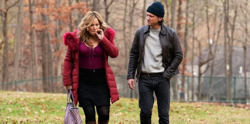 Jennifer Coolidge pourrait manquer sur White Lotus, mais elle adorera toujours et pour toujours ses «  gays ''