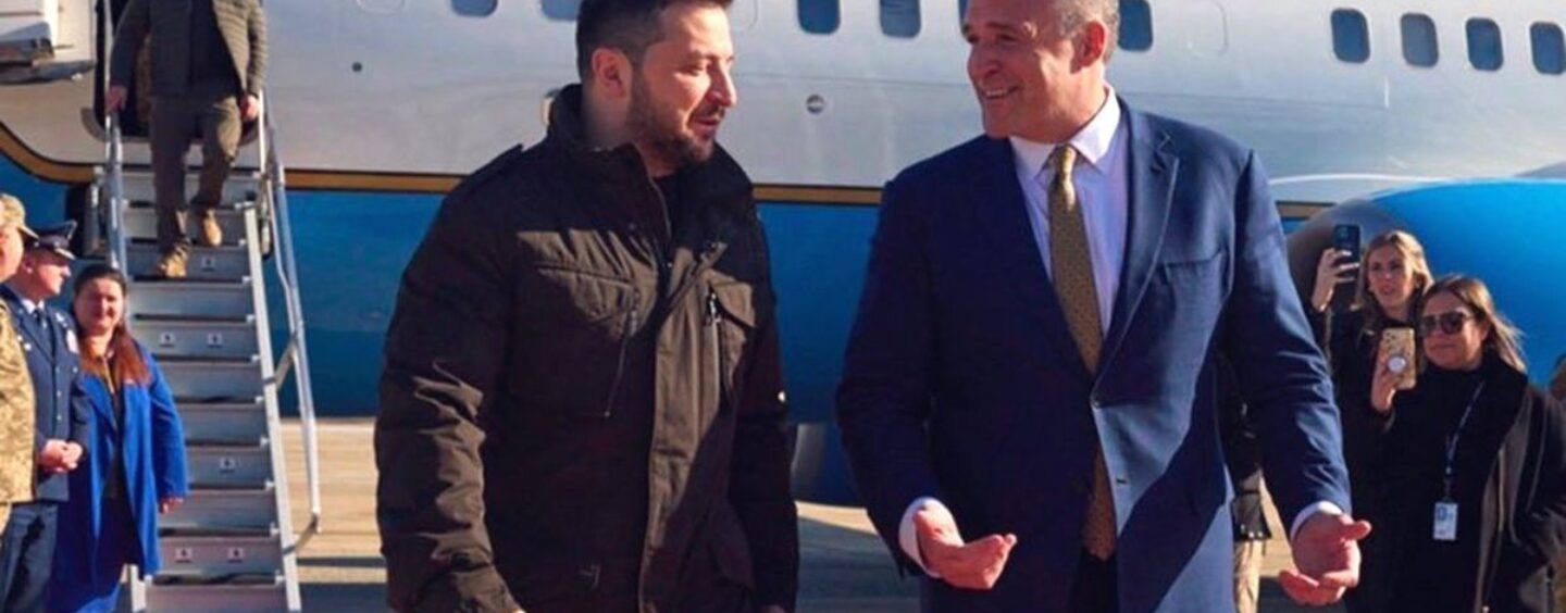 Les Américains devraient avoir «honte» de la façon dont Trump traite Zelenskyy et nos alliés, dit l'ambassadeur Rufus Gifford
