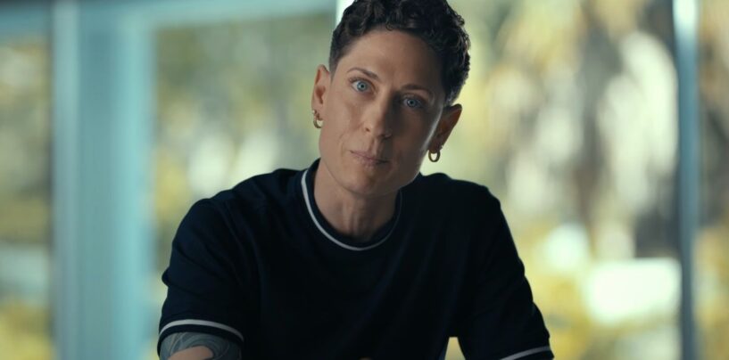 Rencontrez Loretta Bush, l'agent du FBI que les femmes hétérosexuelles et les lesbiennes ne peuvent pas arrêter soif