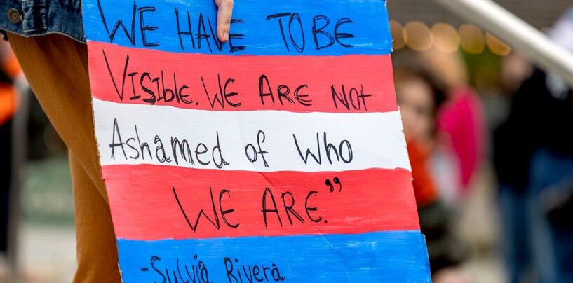 L'ordre du jour anti-trans de Trump occupe le devant de la scène lors des événements prévus de la «Journée de sensibilisation aux Detrans»