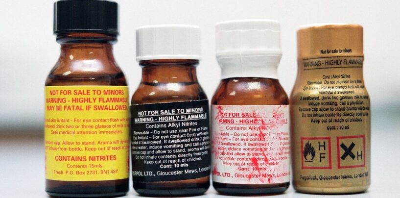 Trump vient pour vos poppers: le producteur majeur se ferme au milieu de la répression de la FDA