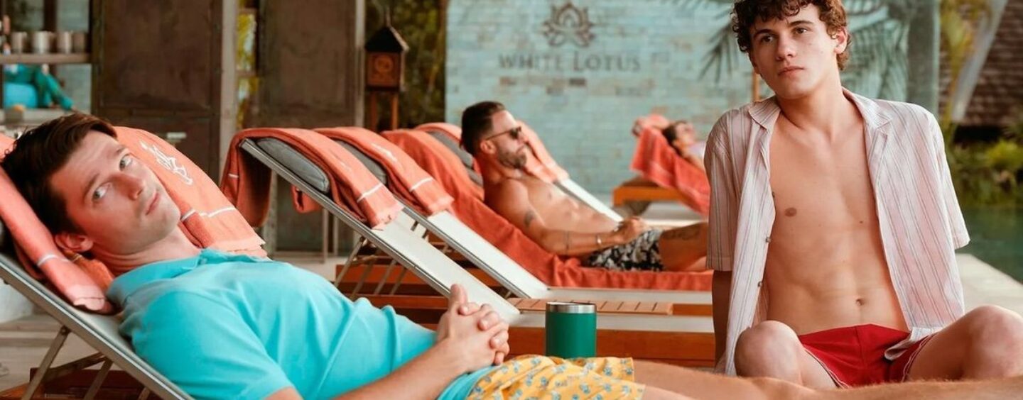 «  The White Lotus '' est envahi par la police de la moralité après ce moment frères choquant