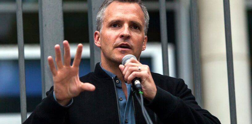 L'ancien ambassadeur du Danemark, Rufus Gifford, répond aux commentaires du «bon allié» du VP Vance