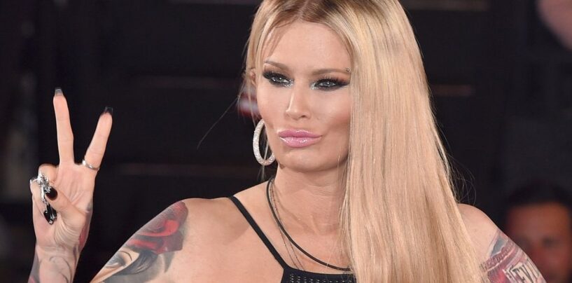 Jenna Jameson Hard lance une nouvelle petite amie un mois après avoir demandé le divorce