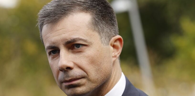 Pete Buttigieg: L'utilisation de l'application de signal par le cabinet de Trump pour les opérations militaires est «le plus haut niveau de f ** kup imaginable»