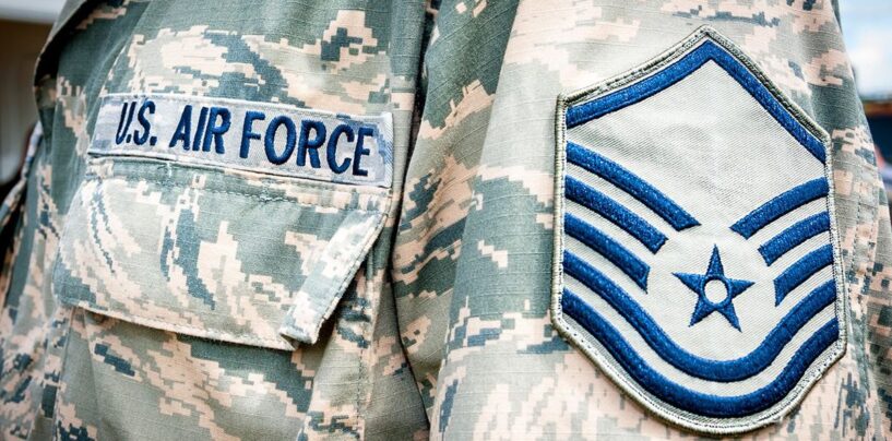 Un autre juge fédéral protège les membres transgenres de l'Air Force contre l'action du gouvernement défavorable