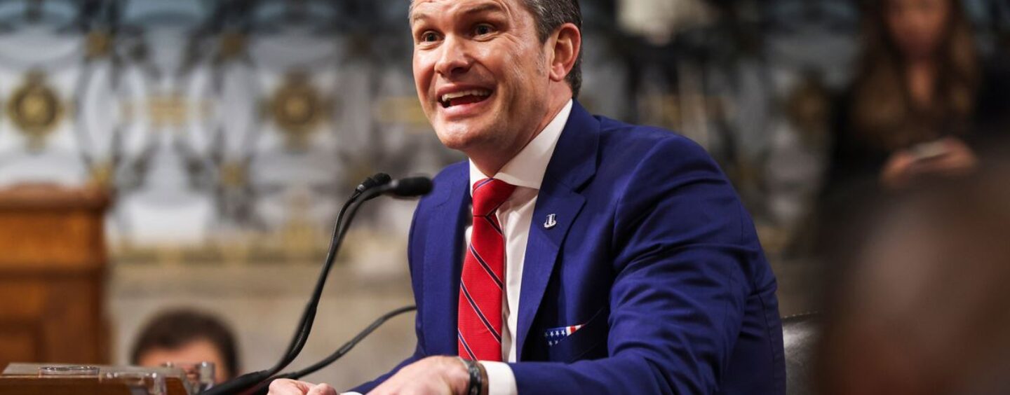 Maga Pete Hegseth a partagé des plans de guerre dans un chat de groupe et maintenant Internet le rôtit