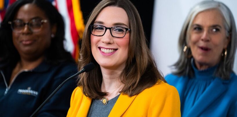 La représentante transgenre Sarah McBride appelle l'obsession «bizarre» par les républicains dans les esprits duquel je semble vivre sans loyer »