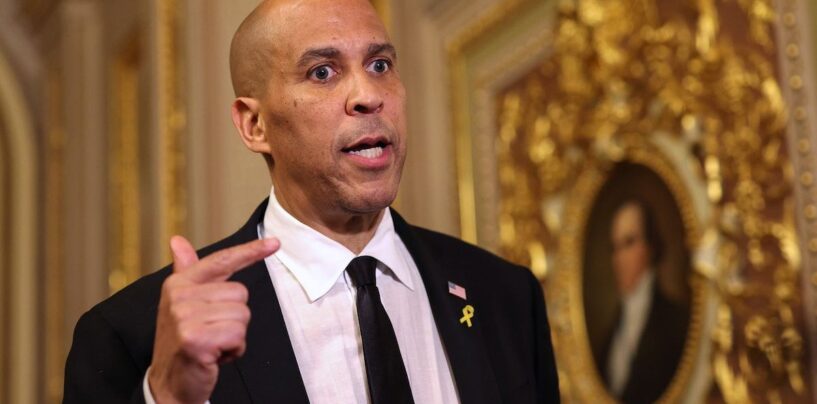 Cory Booker élimine le record d'un raciste, déclenche les démocrates perdus et regarde une course présidentielle en 2028