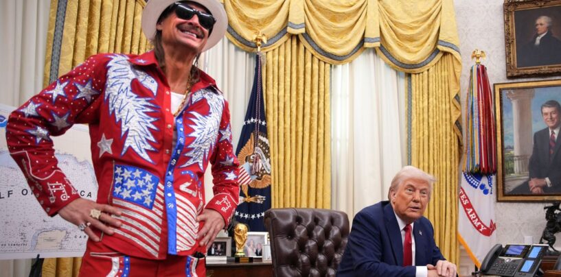 Kid Rock rôti par Internet après avoir porté une tenue 'Temu Evel Knievel' au bureau ovale