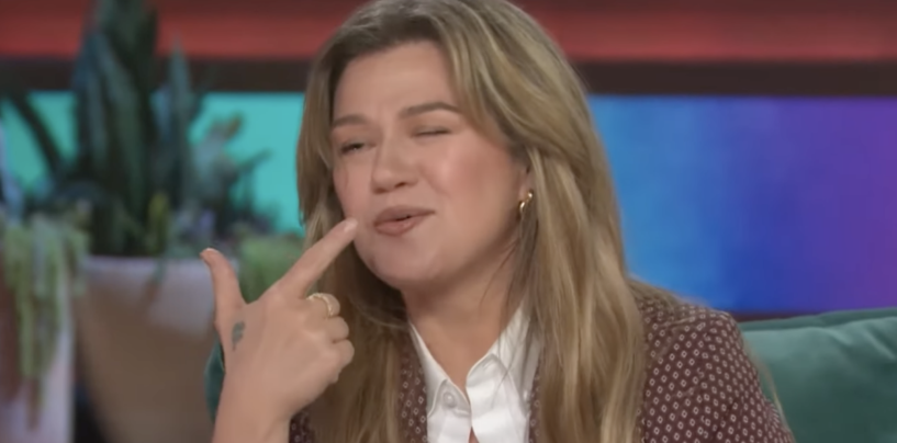 Kelly Clarkson explique le clin d'œil conduisant les lesbiennes sauvages et dit qu'elle irait pour une «femme plus âgée»