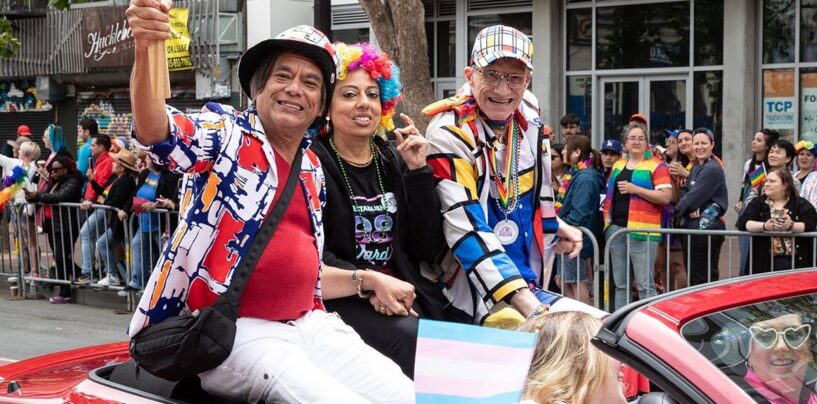 La sécurité sociale exige que les militants gays vivant avec le SIDA remboursent 200 000 $ d'avantages