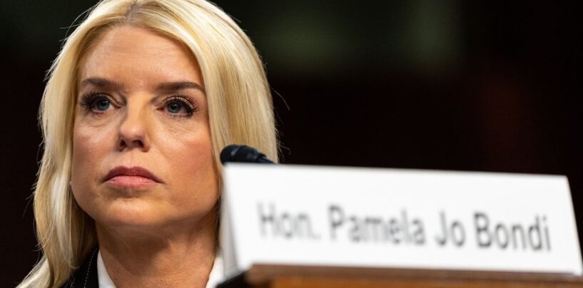 Le département du juge tire des fonds «non essentiels» du système pénitentiaire du Maine sur des détenus trans et des femmes