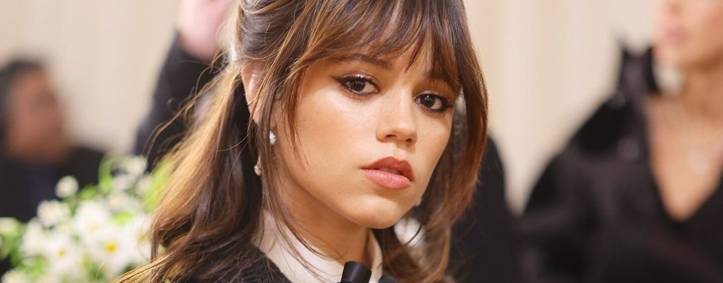 Jenna Ortega révèle l'incroyable nom de traînée son défunt grand-père.