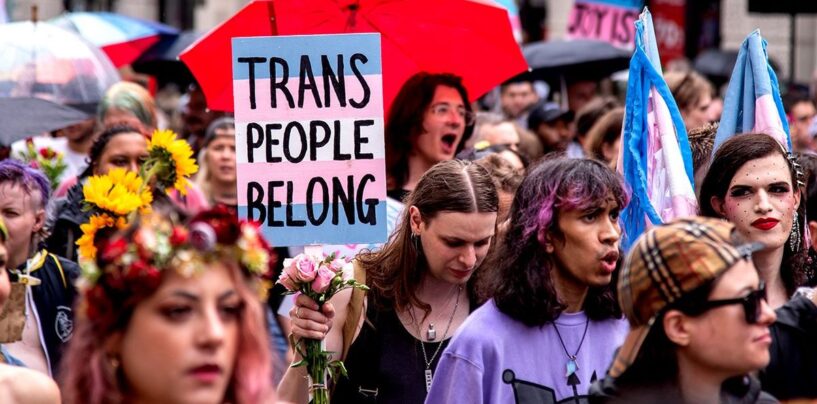 Les militants américains appellent le Royaume-Uni anti-trans gouvernant «un coup grave» aux droits de l'homme