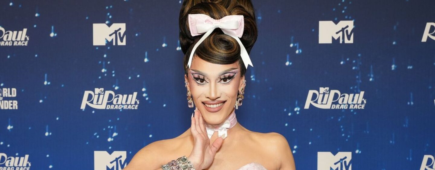 Les bijoux étincelants débordent le thé sur les plus grands combats de la saison 17 de la «drag race» 17