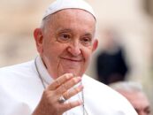 Le pape François est mort à 88 ans: en regardant en arrière sur son héritage LGBTQ +