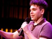 Jon Lovett avertit les démocrates que «  chaque pouce que Trump obtient, c'est un pouce que nous ne rentrons pas ''