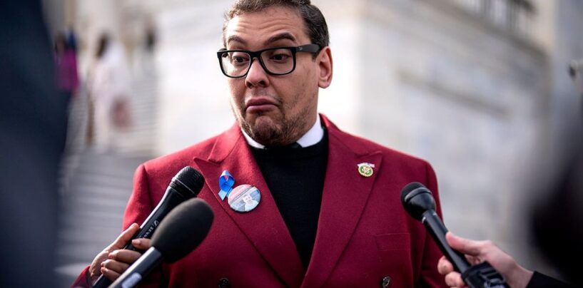 L'ancien membre du Congrès en disgrâce George Santos se rend en prison pendant longtemps