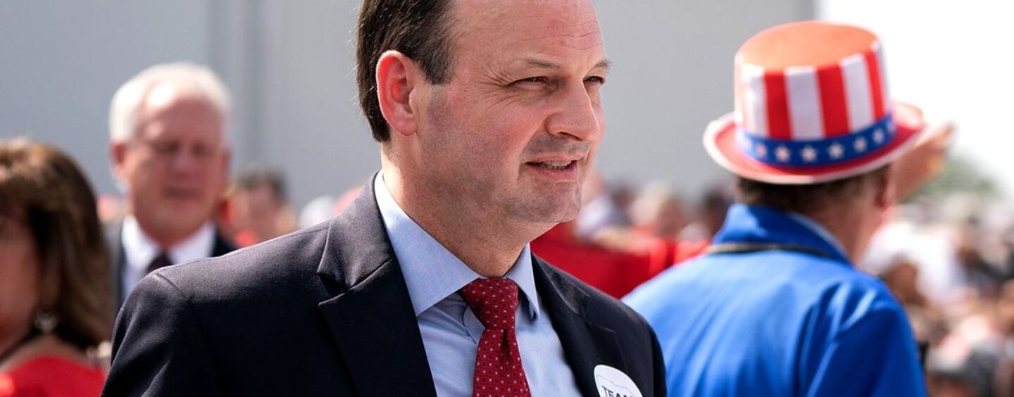Le procureur général du SC dit à la capitale de l'État de supprimer son interdiction de thérapie de conversion