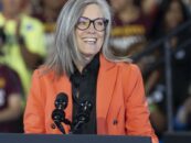 Le gouverneur de l'Arizona, Katie Hobbs, vetoes anti-trans, et dit aux législateurs de «  se concentrer sur de vraies questions qui comptent ''