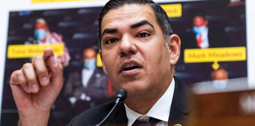 La star de la montée gay démocrate Robert Garcia Eyes House Oversight Committee Comité Rôle du comité