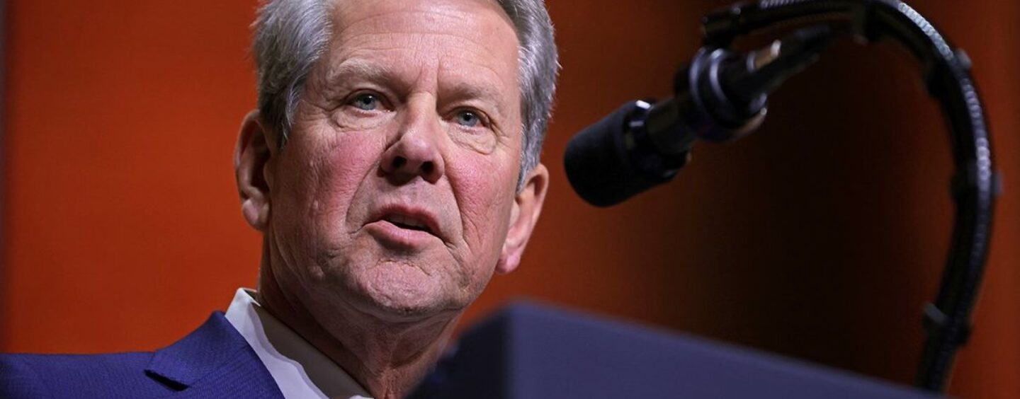 Le gouverneur de la Géorgie, Brian Kemp, a signé un projet de loi anti-trans étudiant-athlète