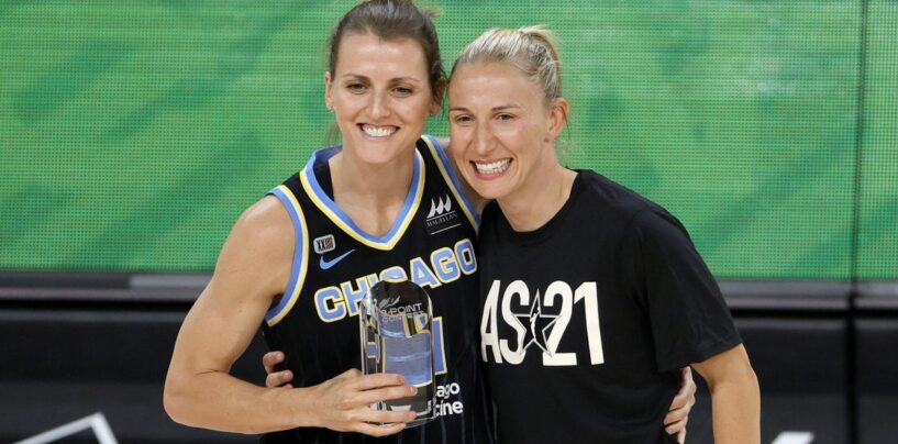 Elle tire, elle marque! WNBA Legends Courtney Vandersloot et Allie Quigley Bienvenue au premier bébé