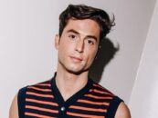 Benito Skinner fait parti sur ses scènes de sexe torrides dans «  surcompensive ''