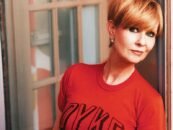 Voici comment Cynthia Nixon se penche sur la joie, l'art et la famille queer entre les manifestations