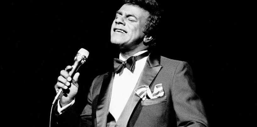 Johnny Mathis, le queer Trailblazer et la superstar mondiale, prend un arc final