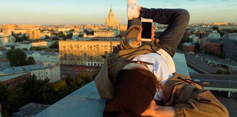 Apple a condamné une amende à 130 000 $ par la cour russe pour le soi-disant «contenu LGBT» extrémiste