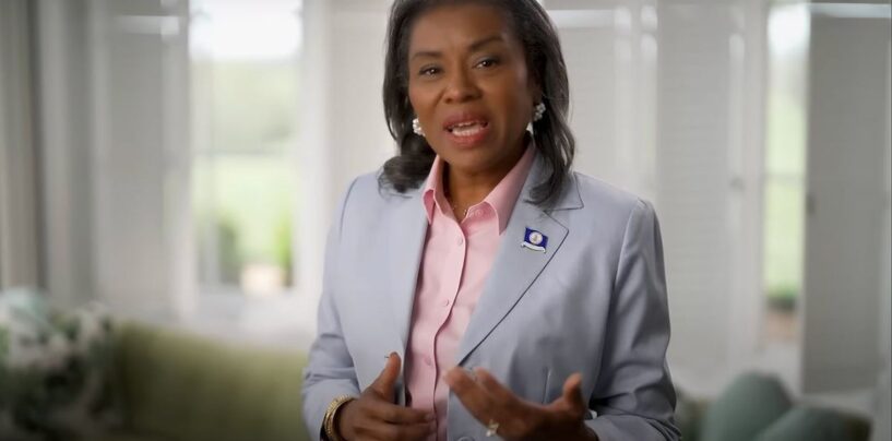 Le candidat républicain de Virginie pour le gouverneur s'adresse aux diplômés dans des écoles extrêmement anti-LGBTQ +