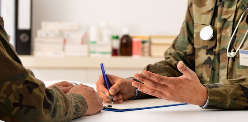 Nous sommes des cliniciens des anciens combattants. Notre leadership échoue aux anciens combattants