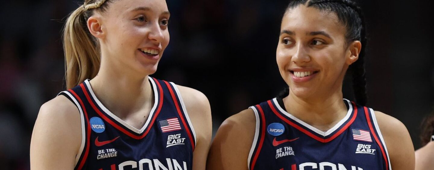 Paige Bueckers donne à Azzi Fudd le «traitement de la princesse» et les lesbiennes se déchaînent