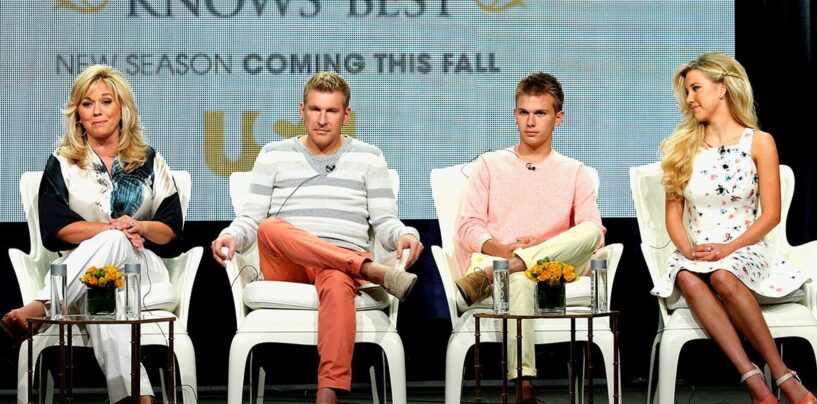 Les Chrisleys, saints de l'escroquerie, ont tourné le conservatisme chrétien en un autre pardon de Trump obscène